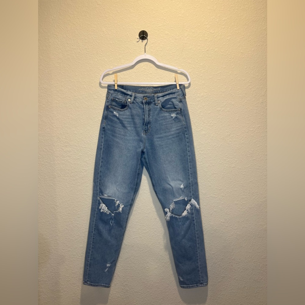 American Eagle Mom Jeans